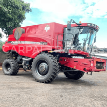 Colheitadeira Case IH Axial-Flow 8230 com Plataforma Caracol 3020 TerraFlex 35 Pés - Ano 2014